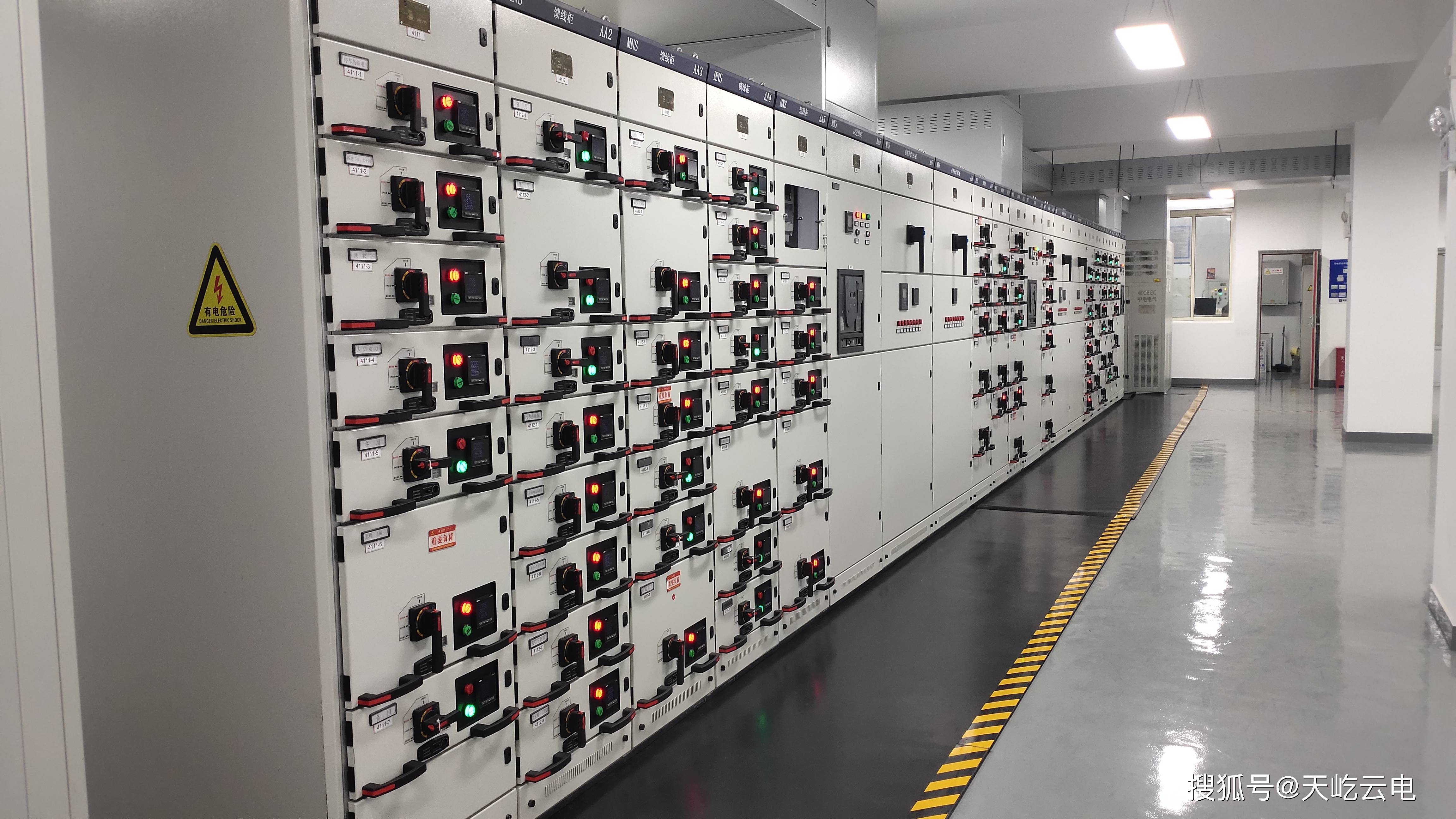 配电室智能化改造项目成功交付,助力商业街区能源管理升级