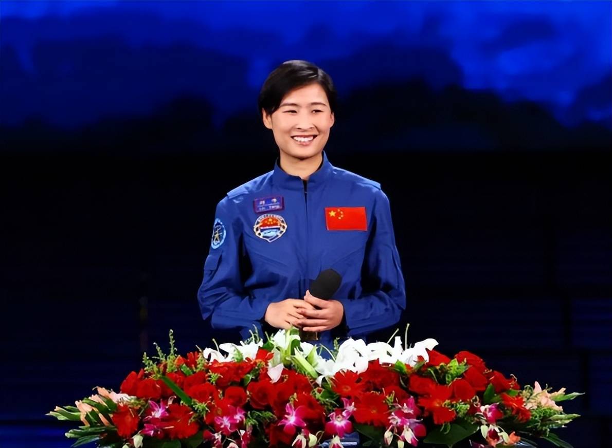 中国女航空航天人是谁_18位上过太空的中国航天员 中国女航空航天人是谁_18位上过太空的中国航天员（中国几位女航天员上过太空） 航空航天