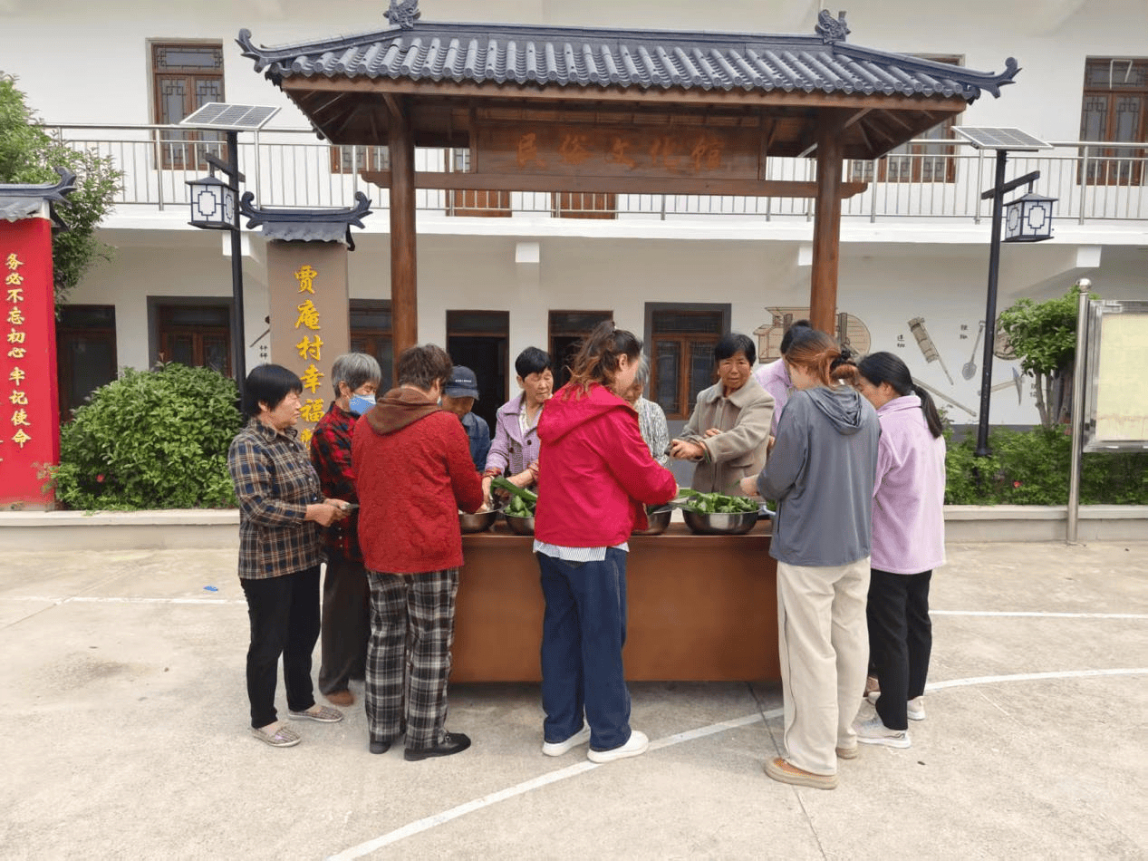 蚌埠李楼乡贾庵村幸福院开展"浓情五月,粽叶飘香"端午节活动