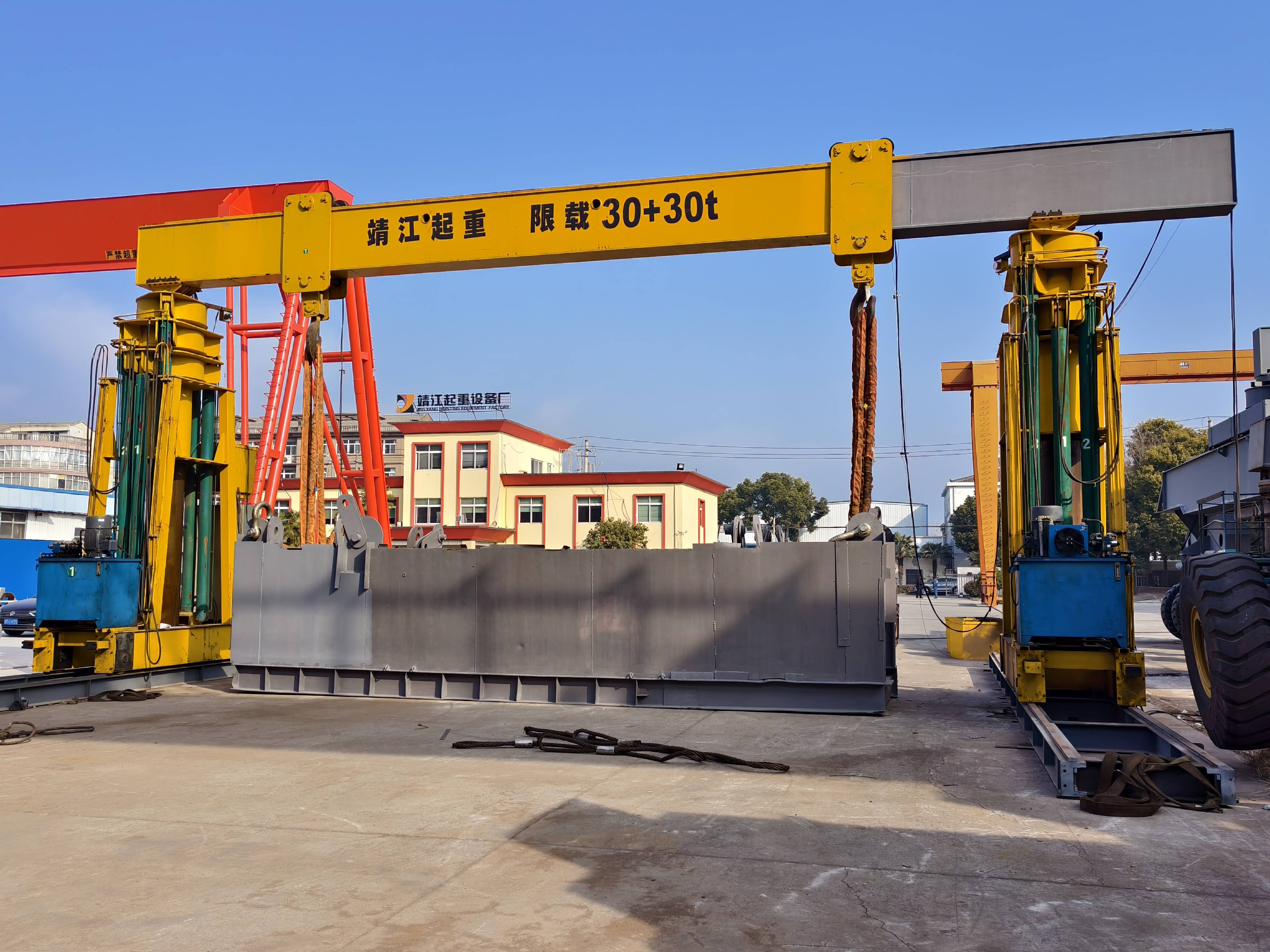 优势尽显,液压龙门吊成为行业宠儿