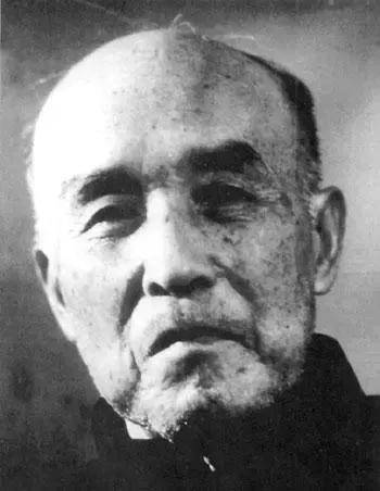 你了解胡风吗？这位曾饱受争议的左翼文学评