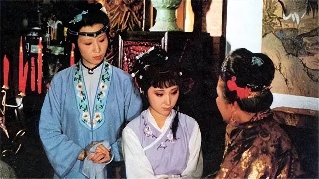 _林黛玉死后留下2瓶茶叶，贾母见后大吃一惊，知道自己活不长了_林黛玉死后留下2瓶茶叶，贾母见后大吃一惊，知道自己活不长了