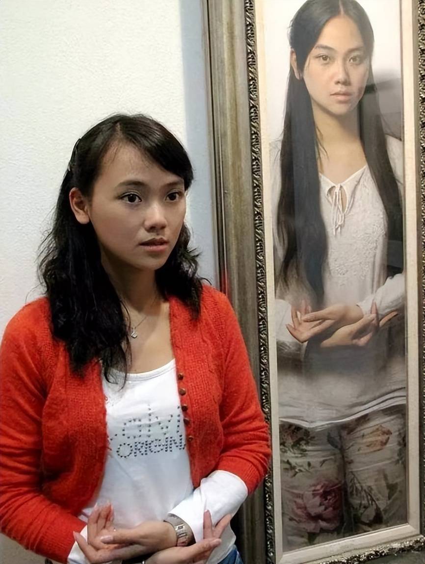 画家冷军画一堆"垃圾",2019年卖了4370万,放大10倍才知其奥秘