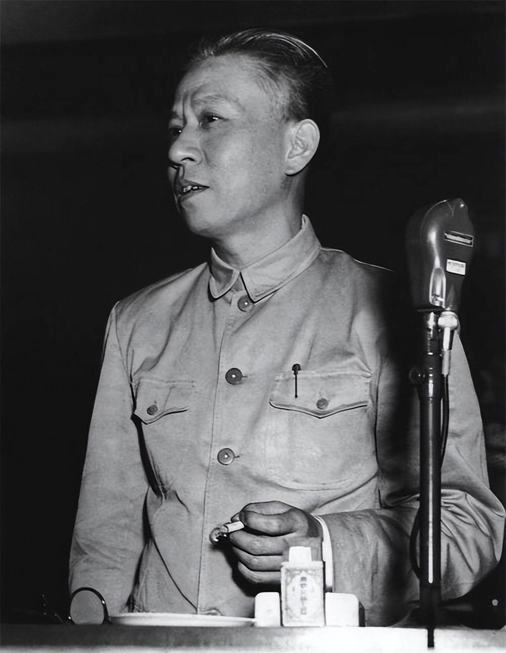 Liu Shaoqi最终承认毛主席终止