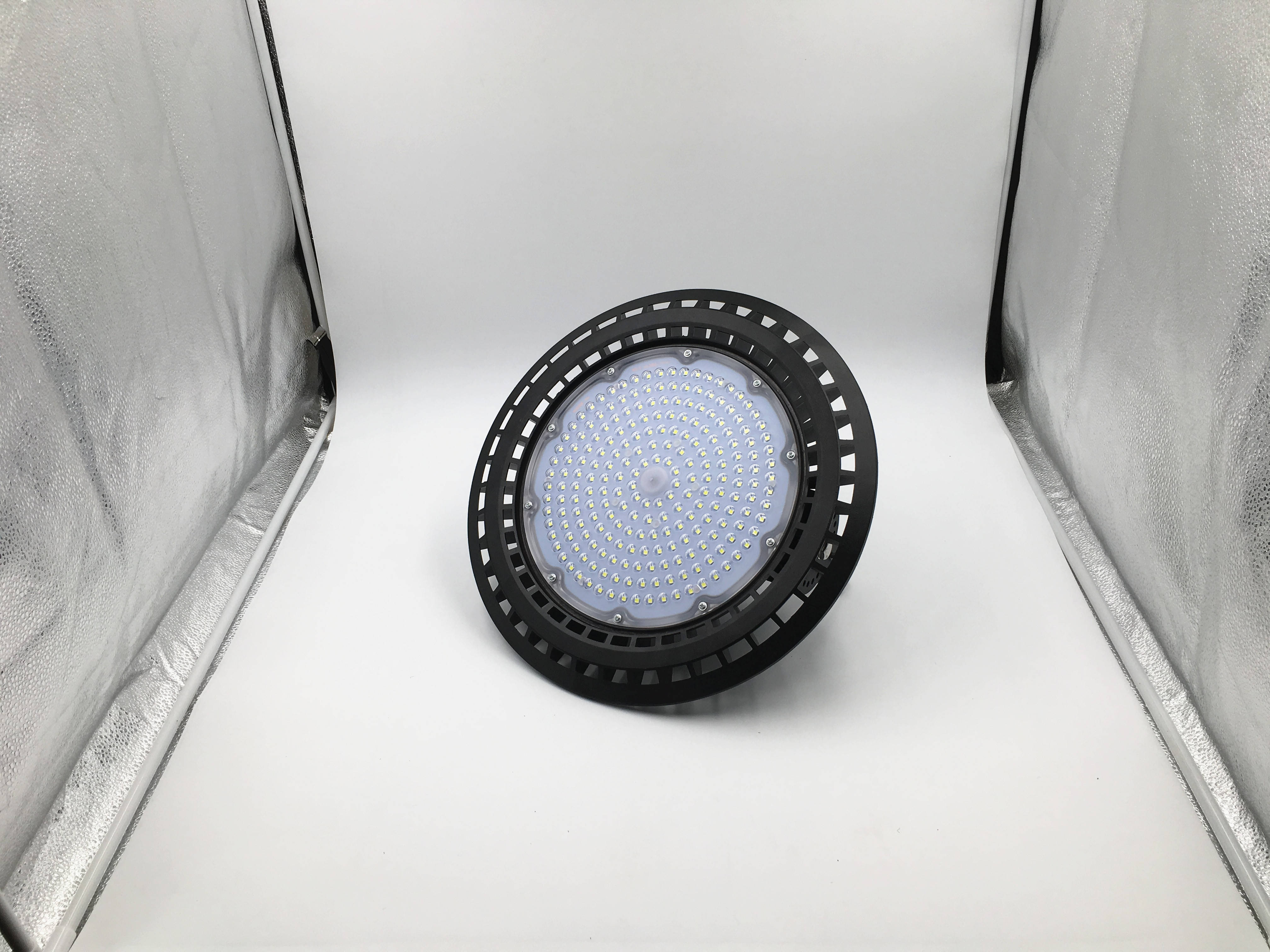 集丰照明丨飞碟灯工矿灯厂家