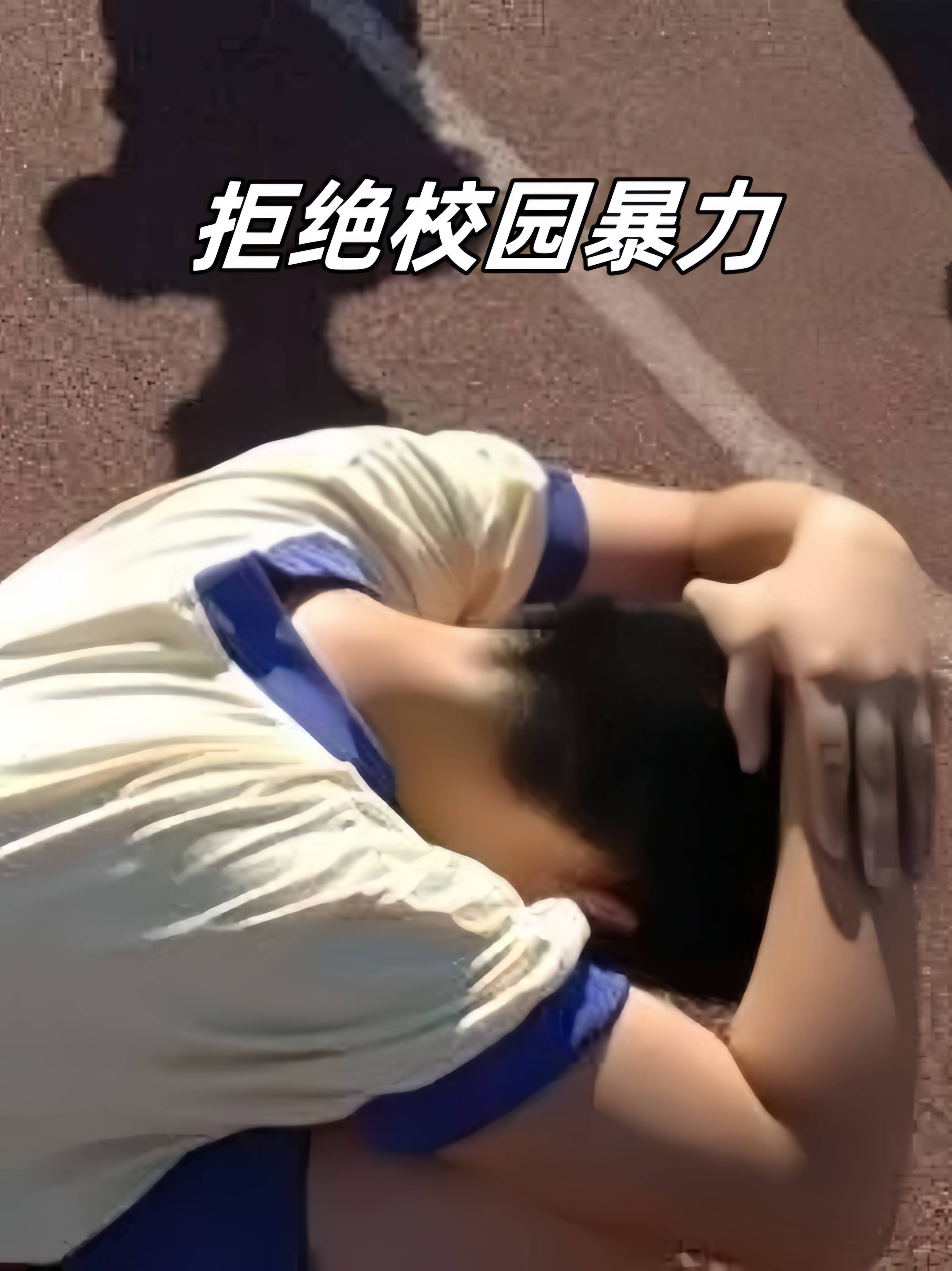 可喜的是,基层的微创新已在悄然发力:江苏某中学在校园走廊巧妙设置"