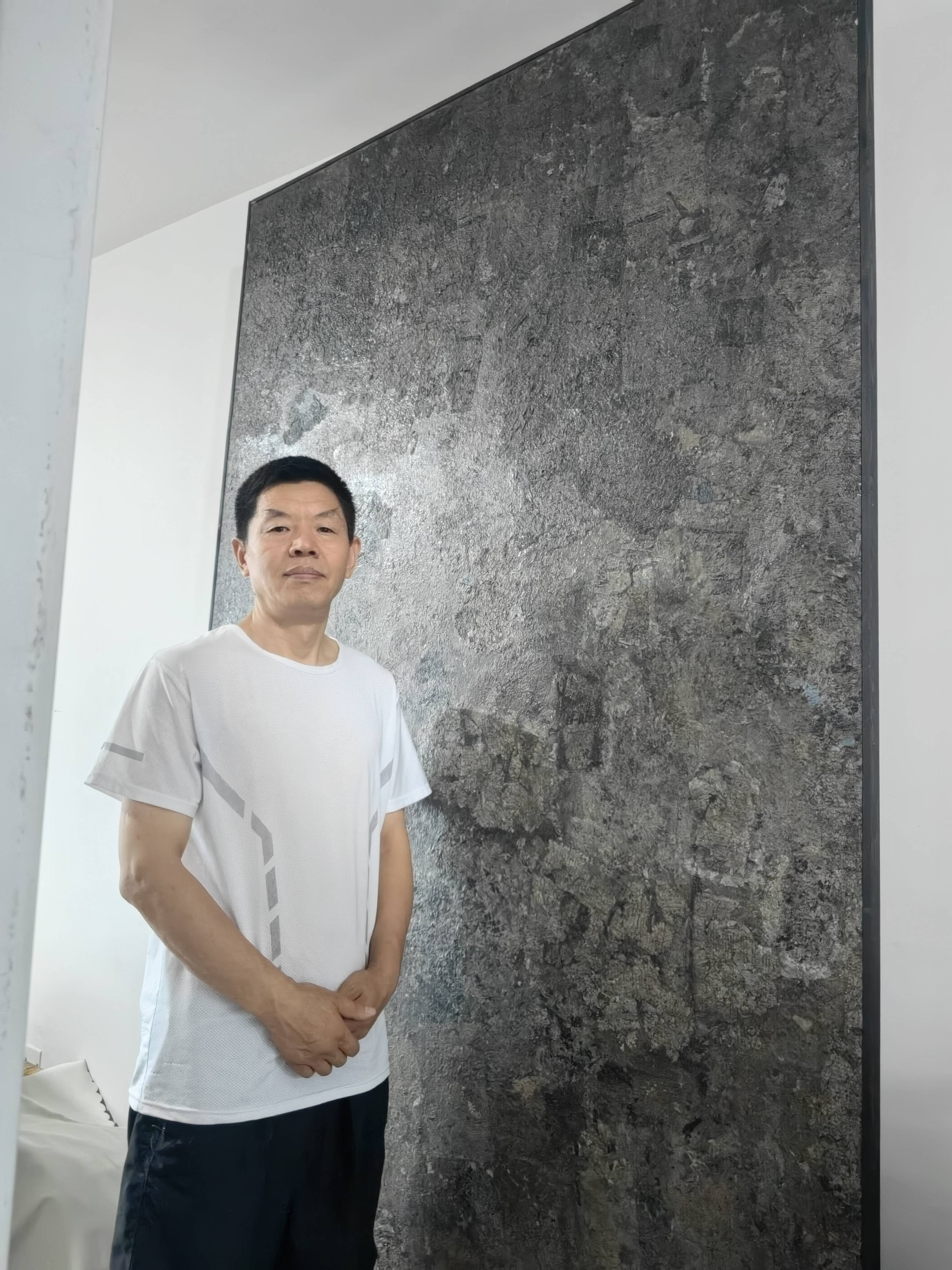 于海波:艺术创作中 "涅槃重生" 精神内核的形成