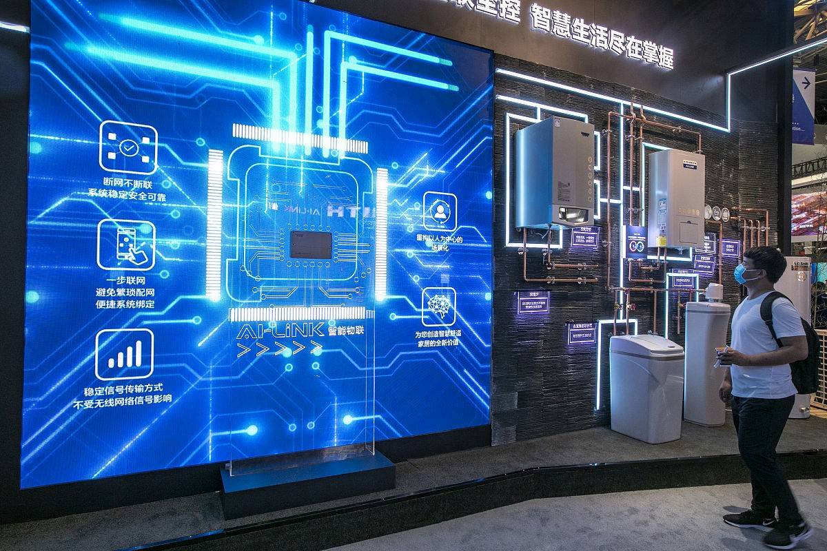 “失宠”多年的硬科技，又成了资本的“小甜甜”-锋巢网
