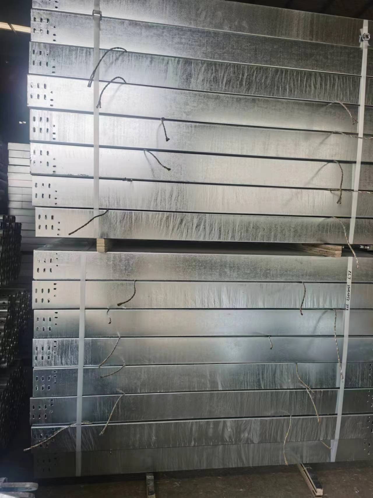 电缆桥架选购推荐山东德昇专注室内防火/镀锌桥架多规格产品助力