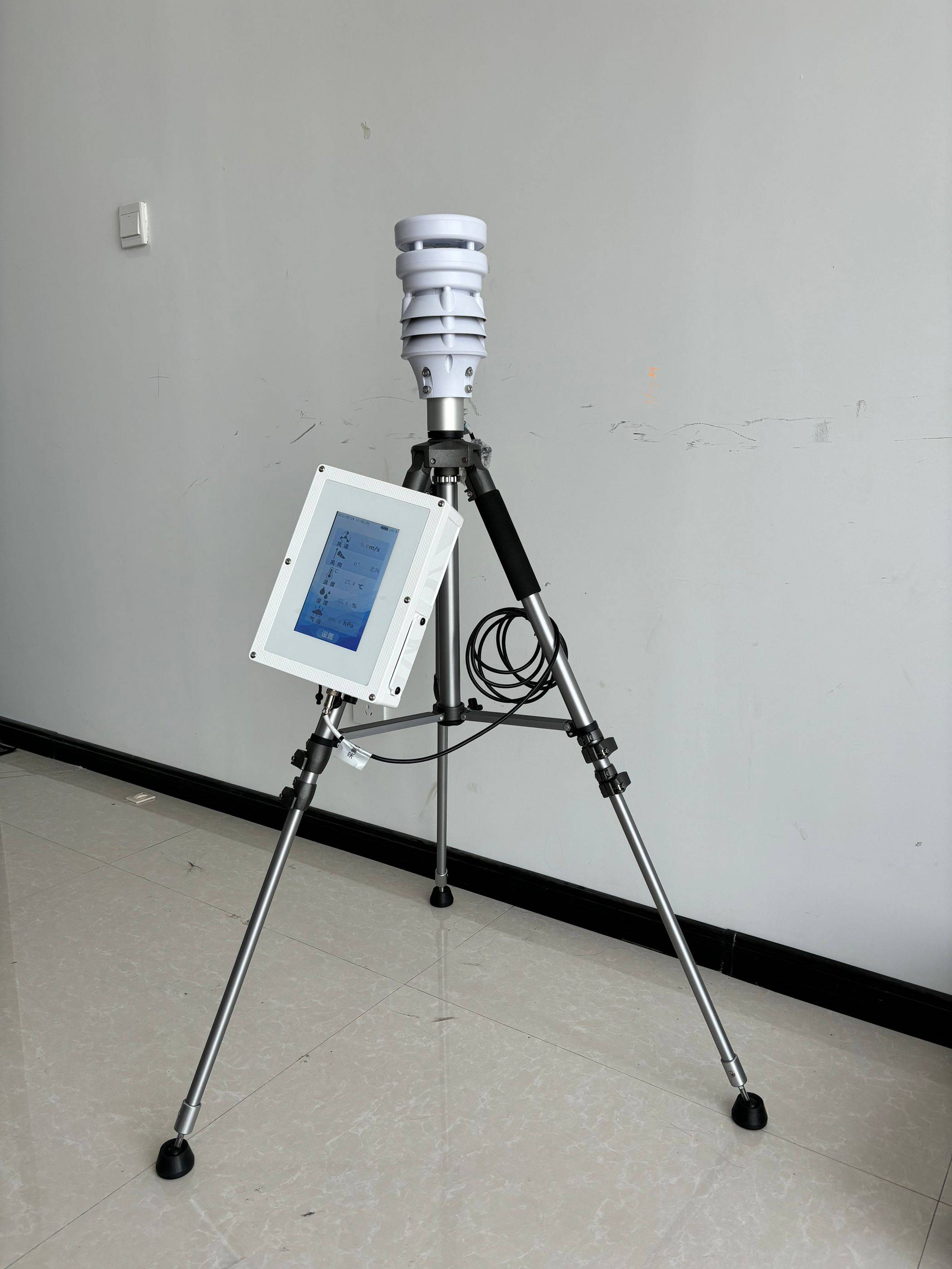 便携式全自动气象站:气象监测的"移动哨兵"