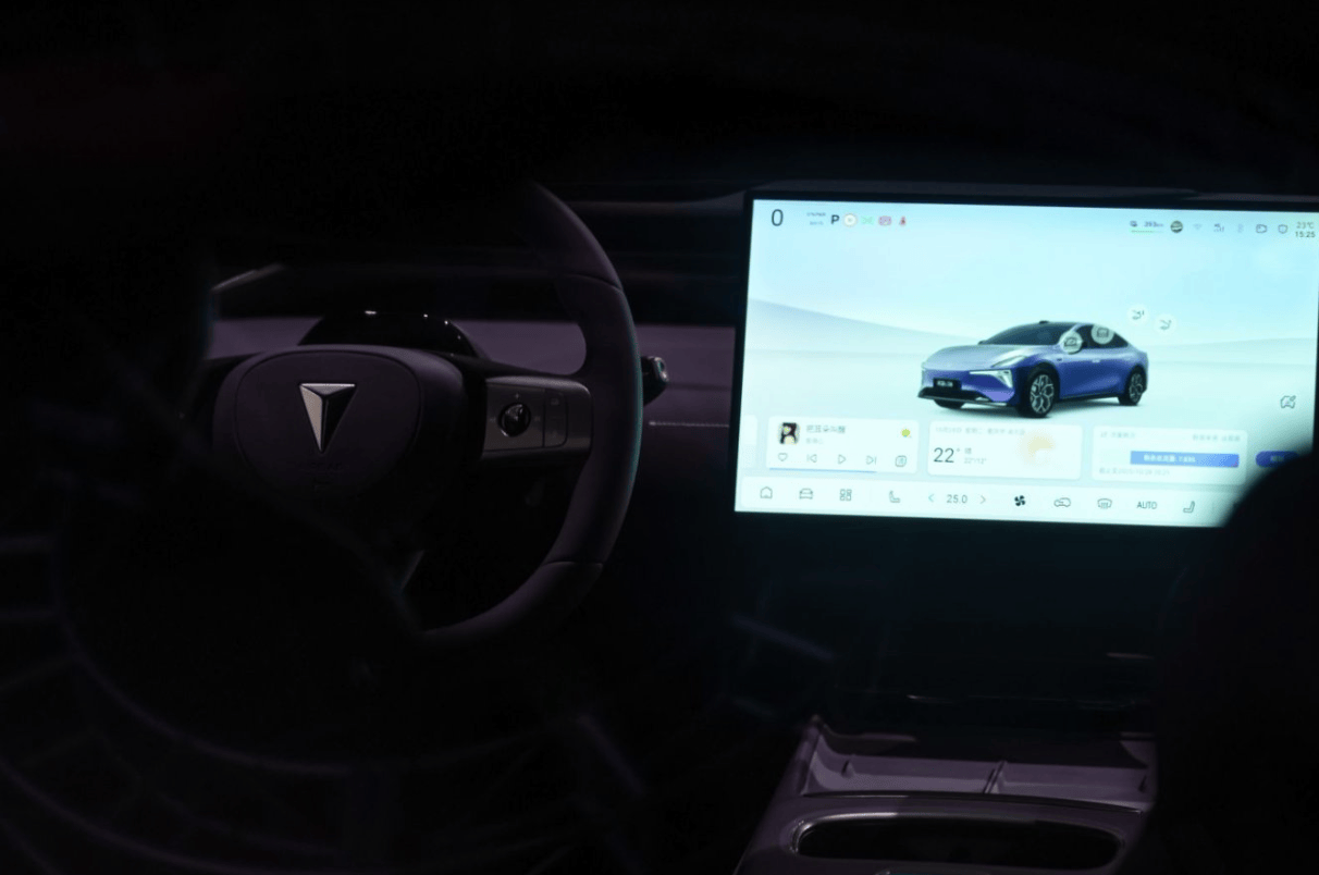 《20万内驾控之王——深蓝L06开启预售,重新定义年轻人的第一台轿跑》