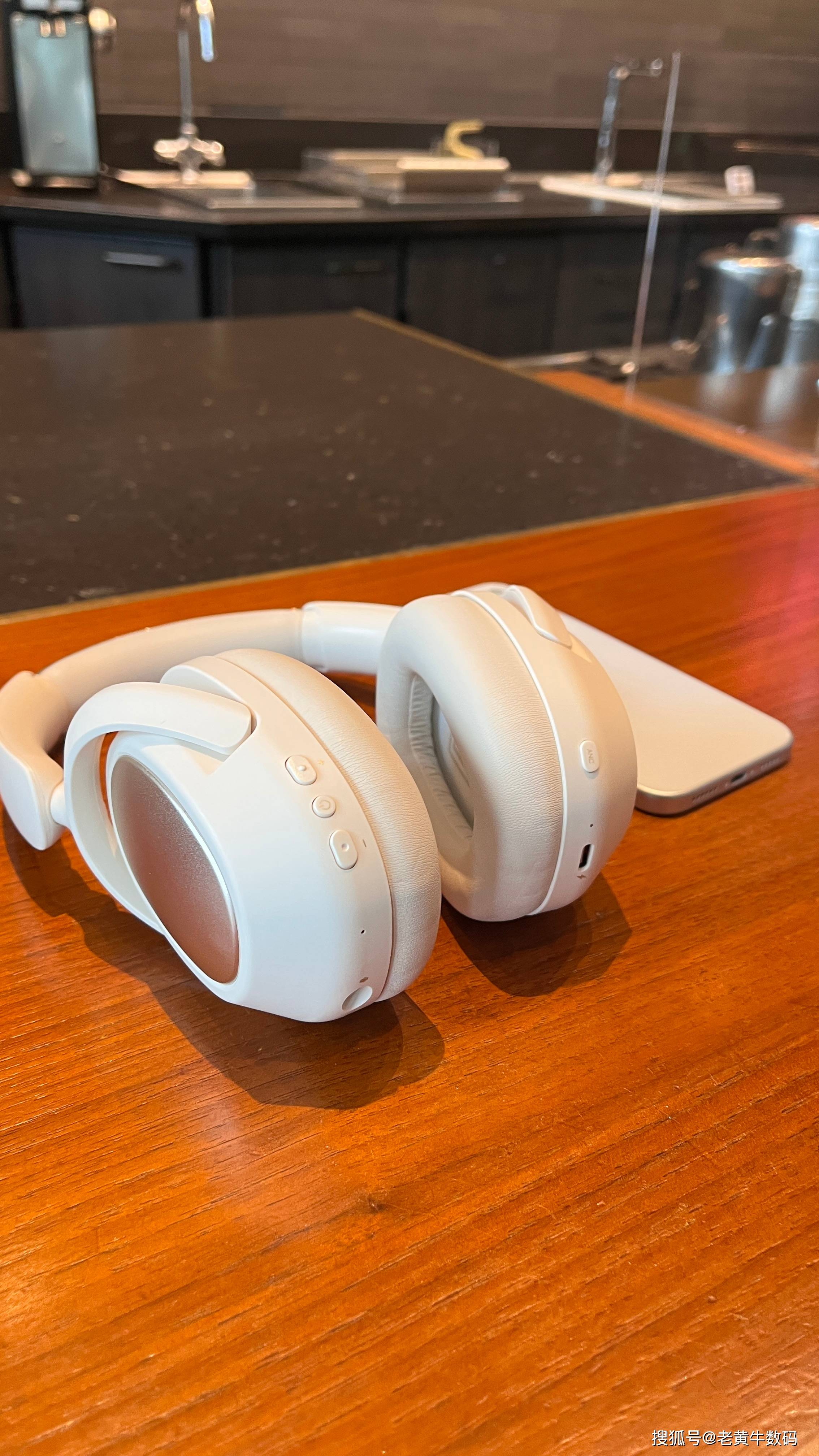 blinblin king旗舰款头戴耳机:双芯降噪 全场景适配,重新定义高端听觉