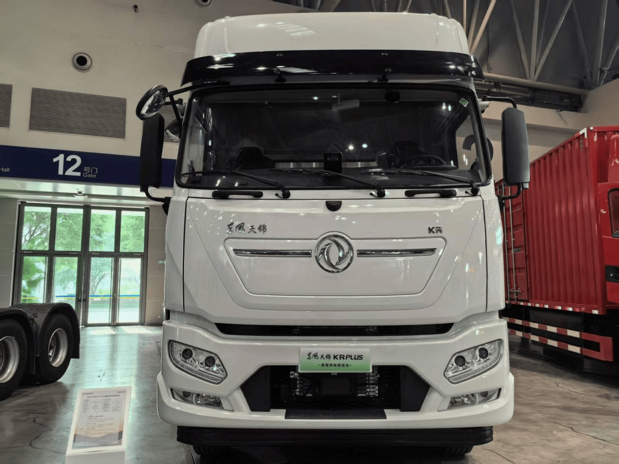 8×4纯电载货车有什么选择？看看东风商用车新“兄弟”