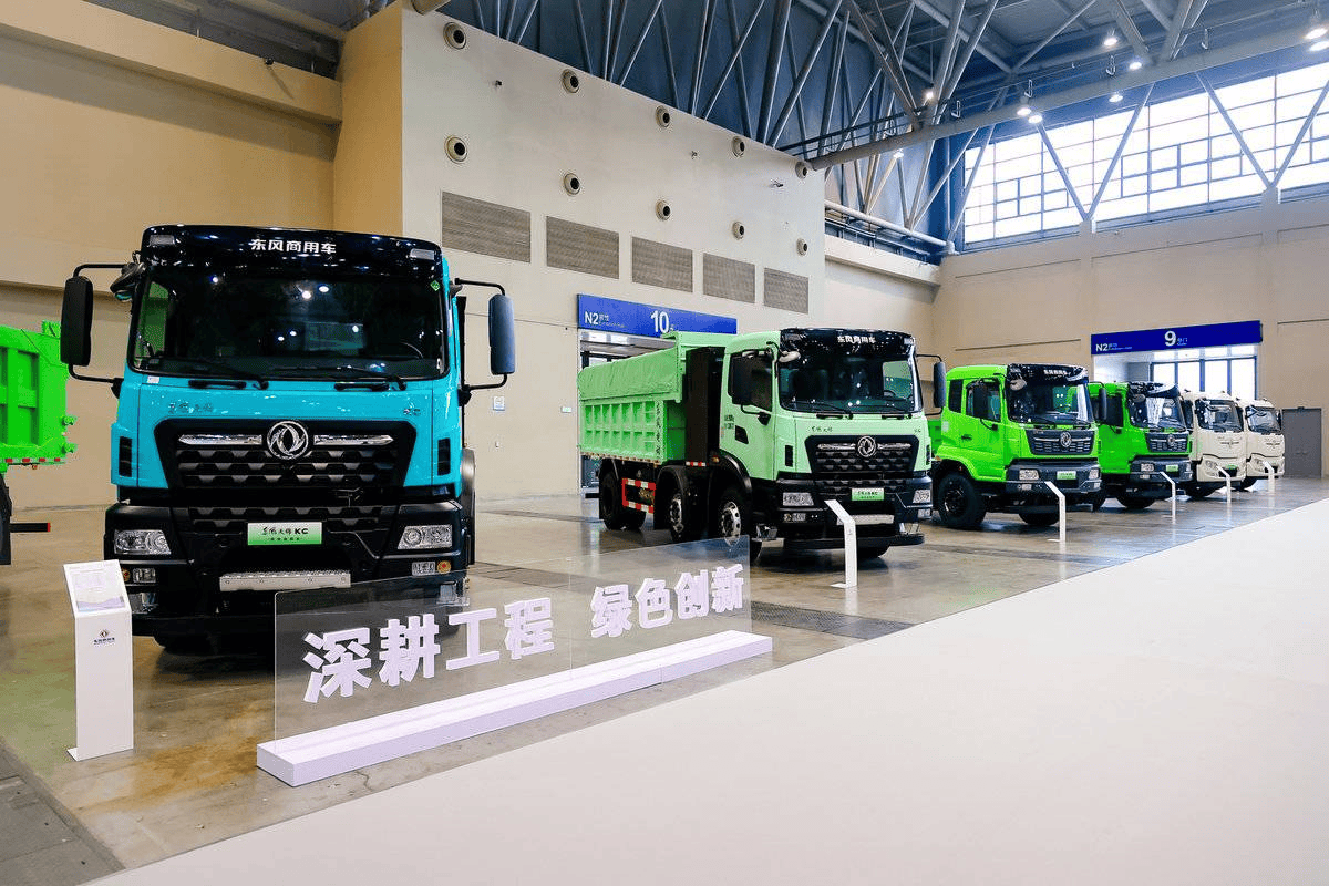 全新平台亮相！东风商用车2026年合作伙伴大会盛大启幕 剑指17.6万台