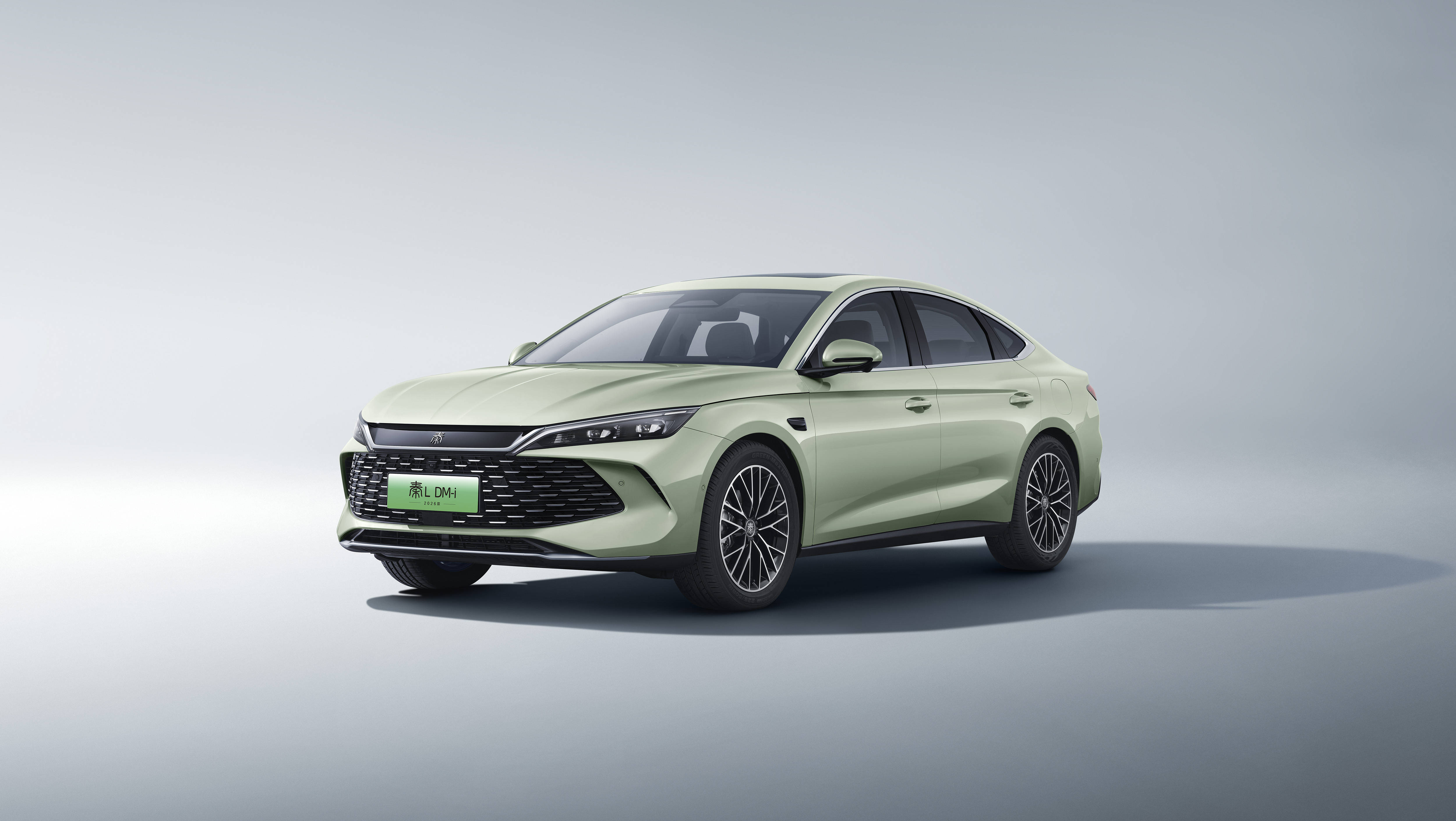 开年就王炸！比亚迪210公里纯电续航的DM-i车型要来了