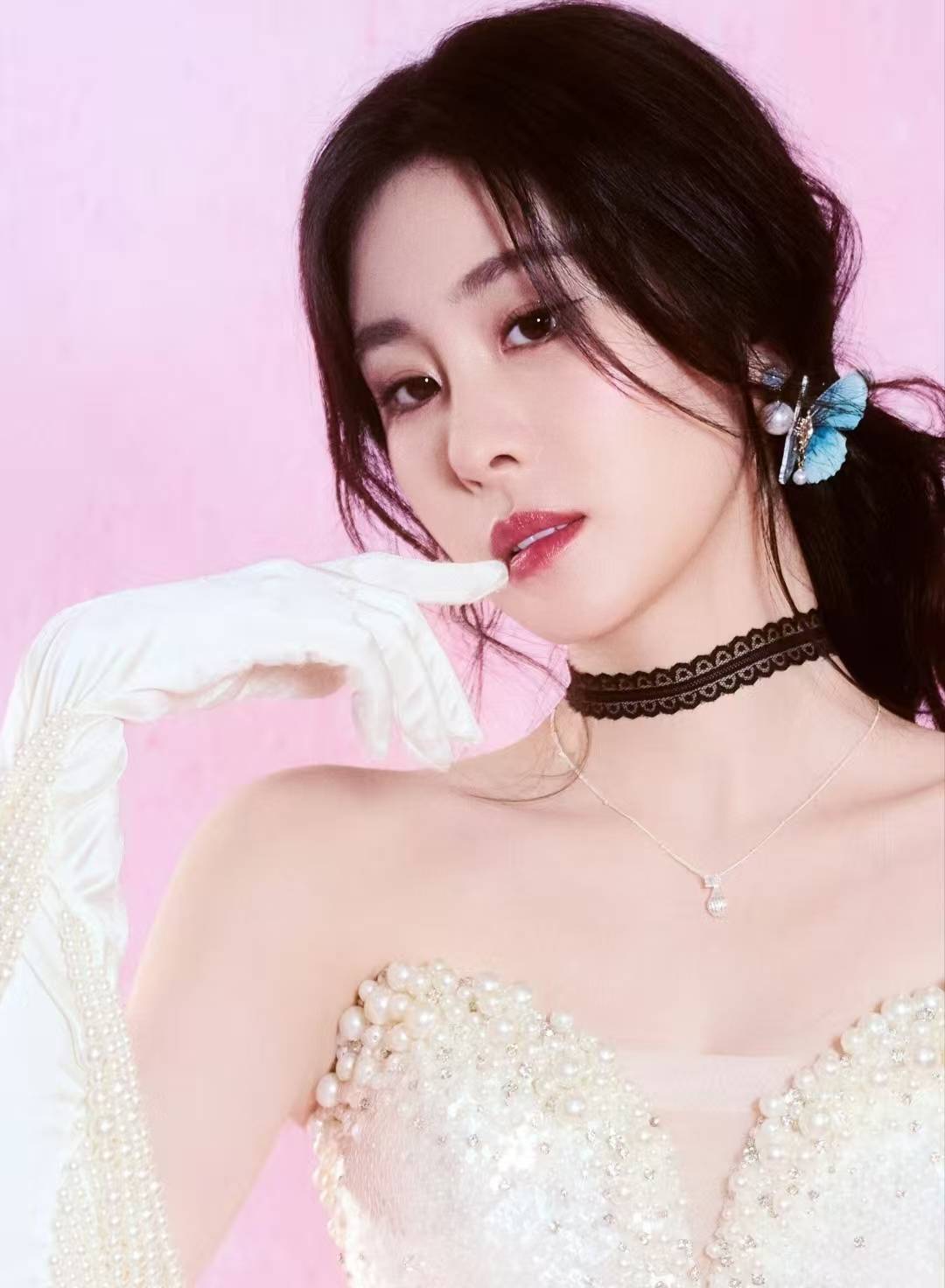 张碧晨这是什么人间蝴蝶仙子珍珠裙美到窒息