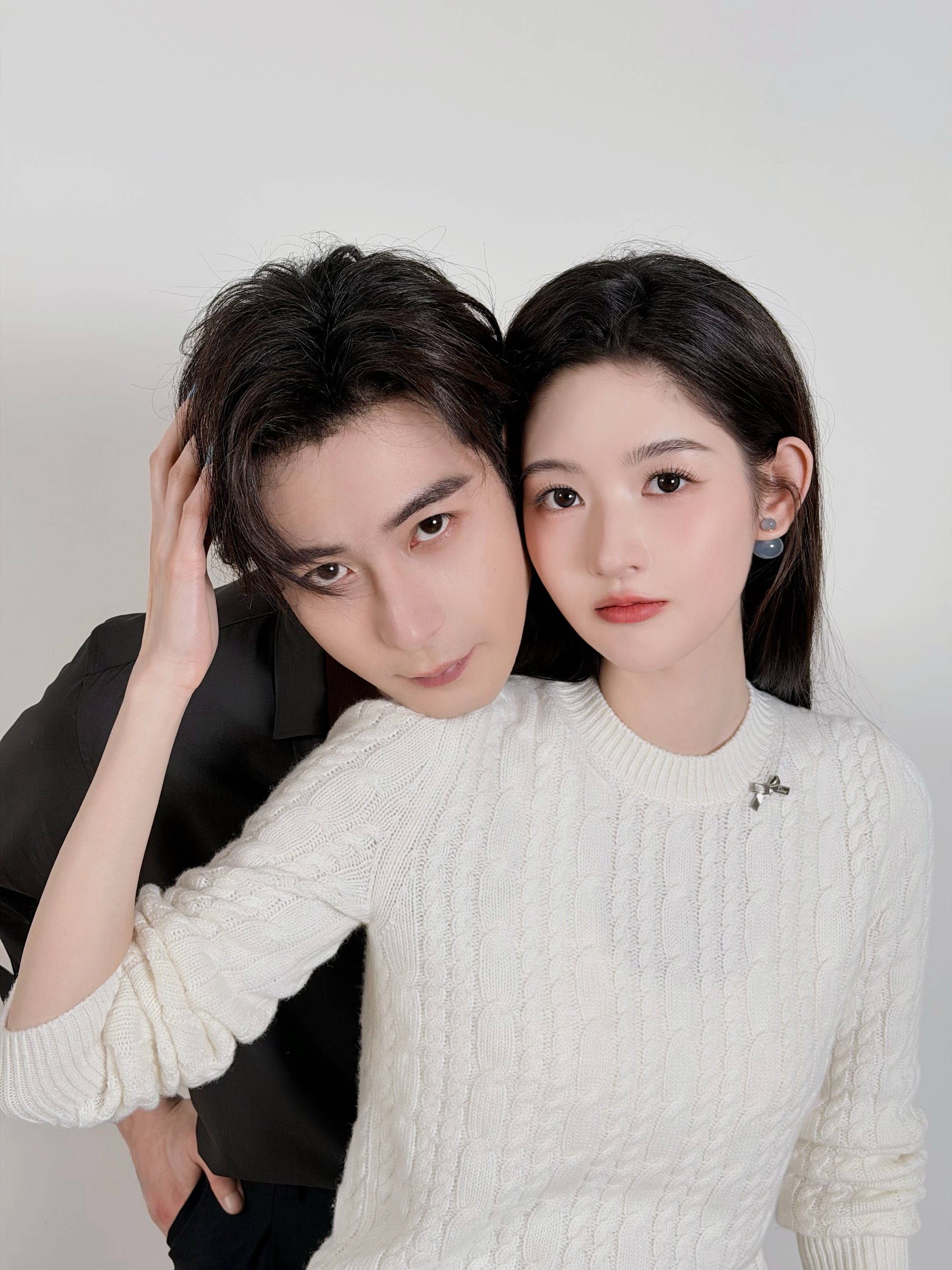 王玉雯清甜灵动陈星旭俊朗有型 二人同框甜蜜又养眼