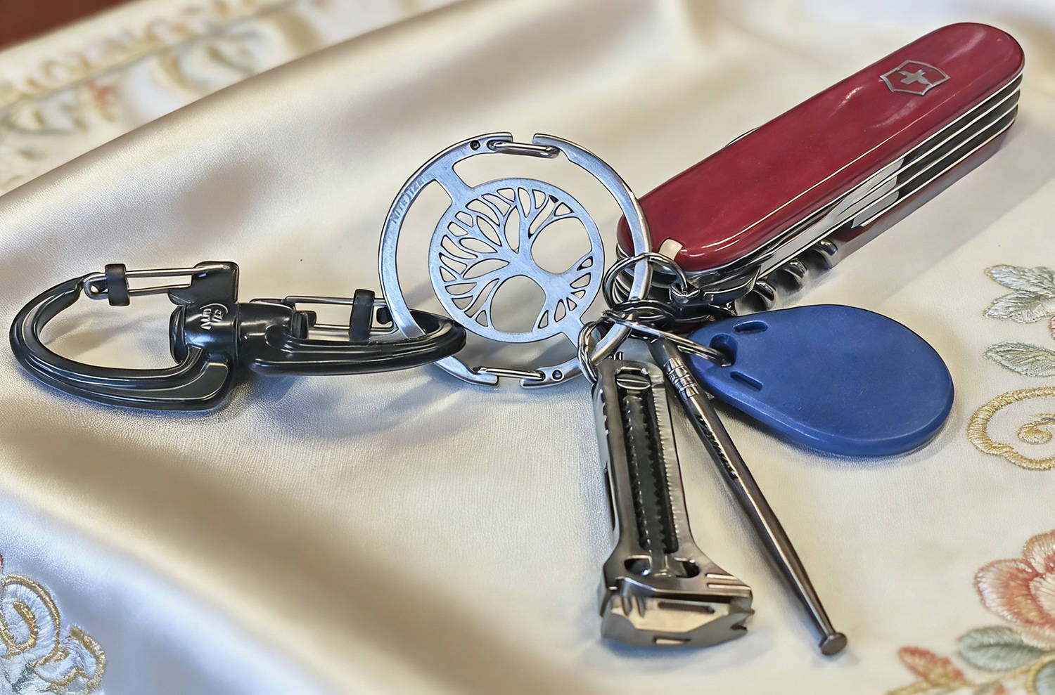 奈爱生命之树,钥匙扣的美学与实用双重奏