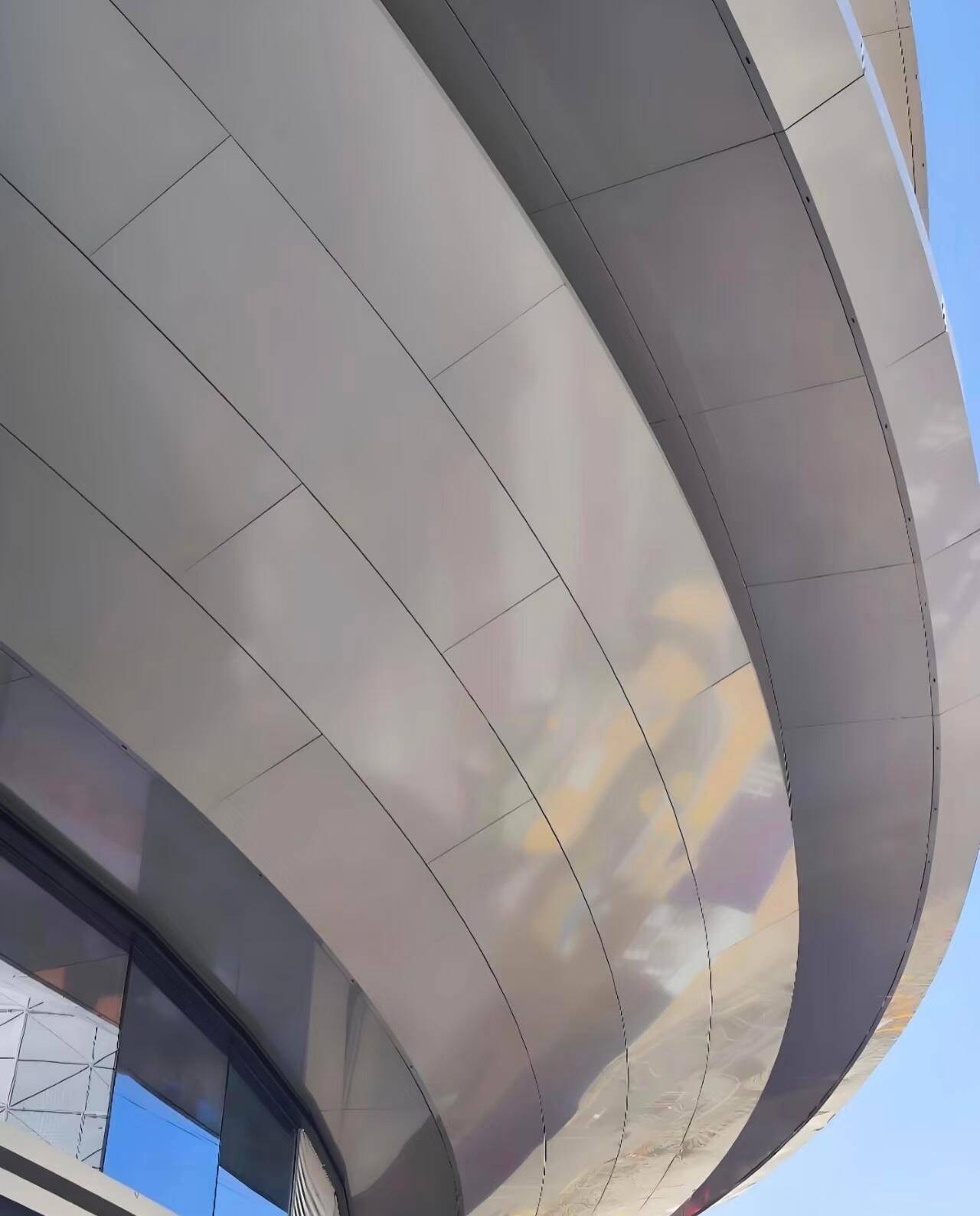 建筑装饰材料优选广东汇唐建材科技专注双曲板研发十余种双曲铝单板