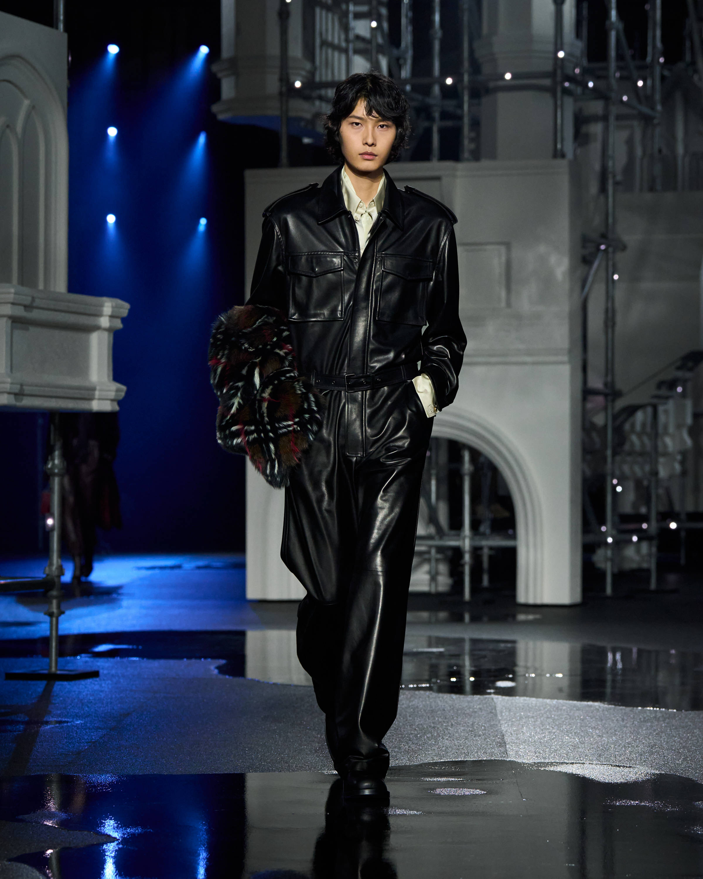 Burberry Winter 2026 Show Fronts - Look 17.jpg