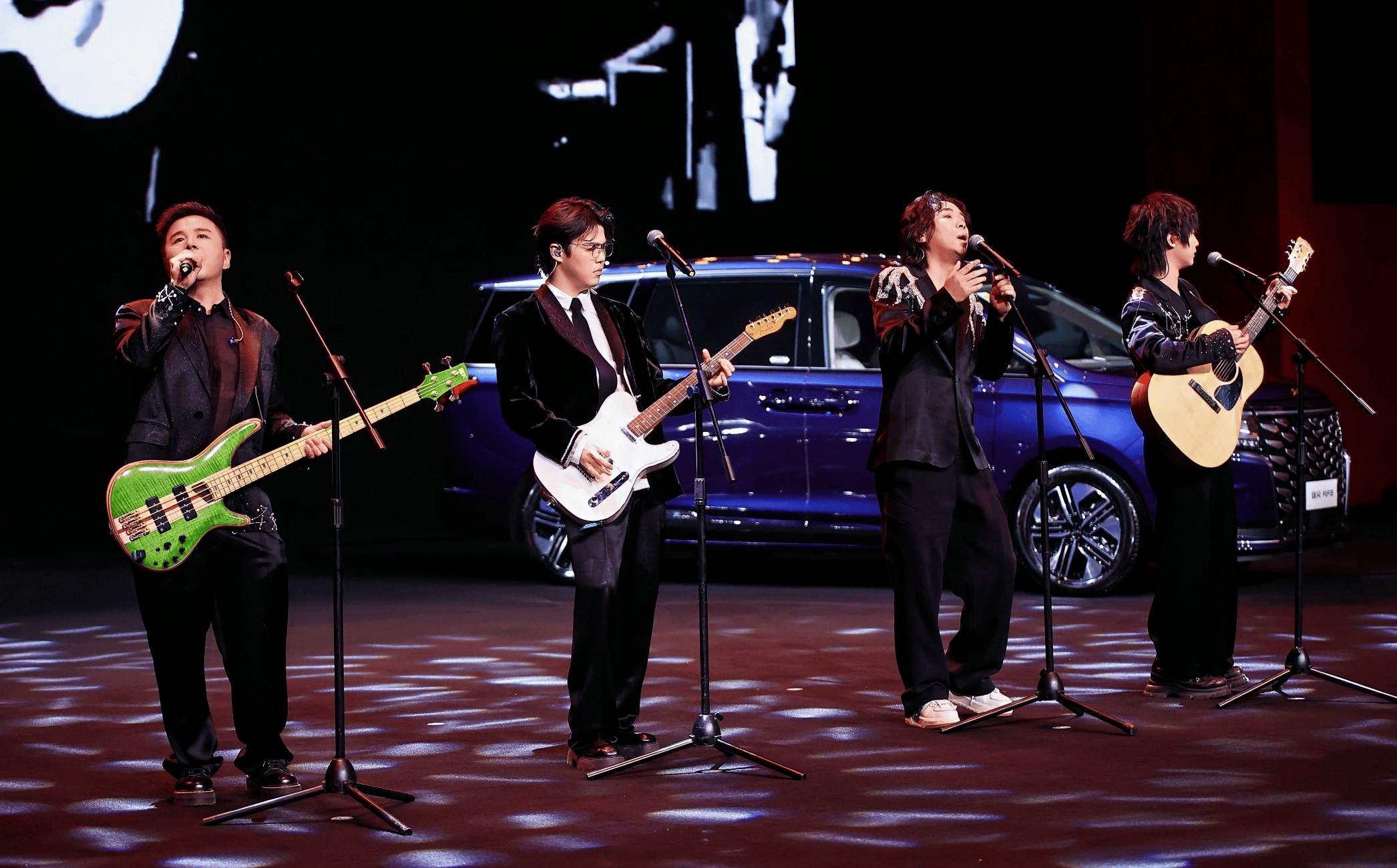 跨越25年的双向奔赴 瑞风RF8悦享系列用诚意定义“全能满配”！