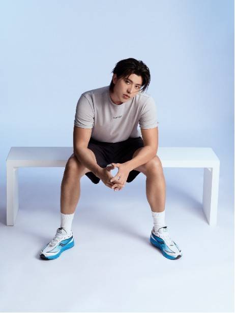 【新闻稿】Saucony索康尼携手品牌代言人蔡徐坤推出 KINVARA 1 系列743.jpg