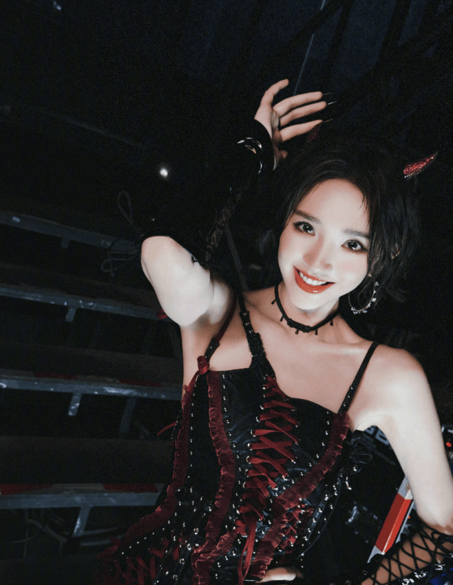 唐艺昕回应被调侃《浪姐》舞台唱“烫嘴rap”！网友辣评：没偷摸骂我两句吧封面图