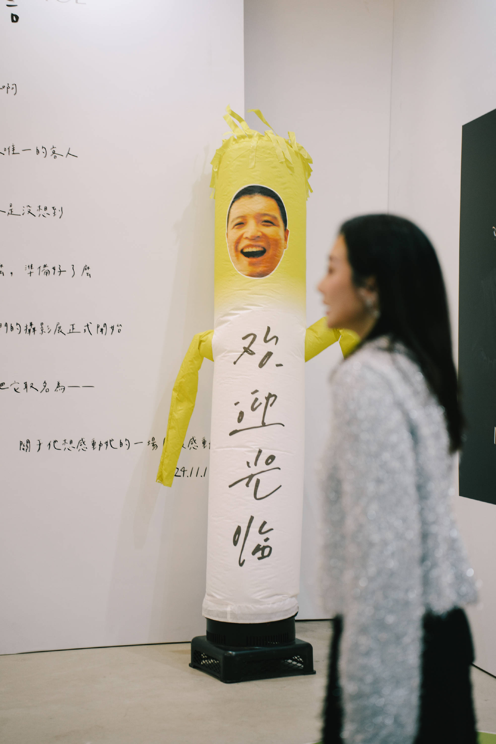 马頔求婚李纯现场照曝光！二人甜蜜亲吻浪漫又幸福