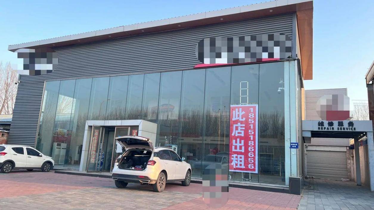 4S店集体“爆改”：卖车亏百万，如今改卖服装、烧烤与人形机器人