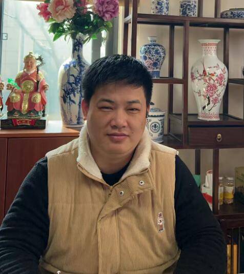 赤诚尽孝守本心，笃行向善承文脉——易学文化传承人金圣峪老师个人传记