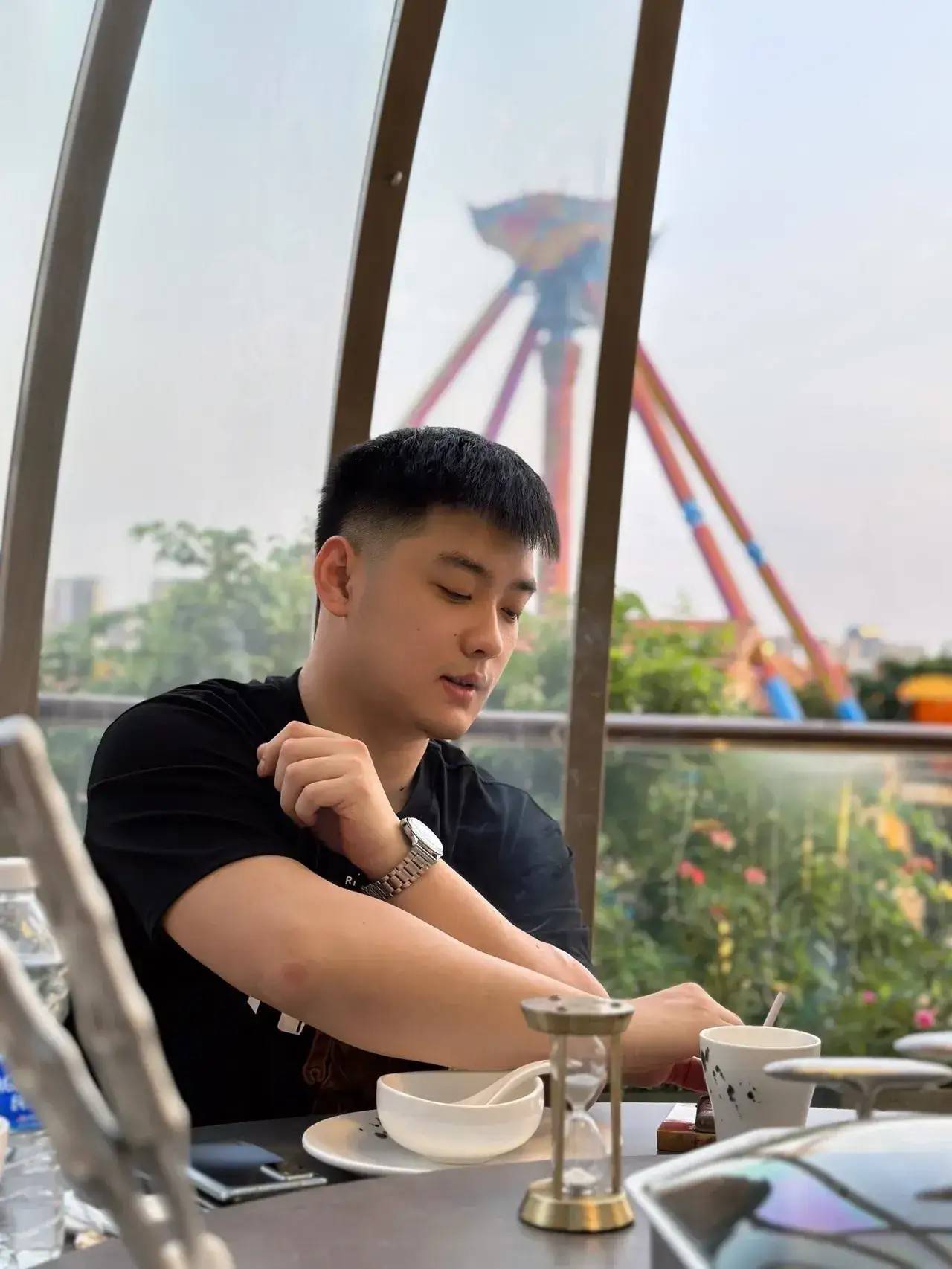 青春颜值担当周涵亮的运动生活