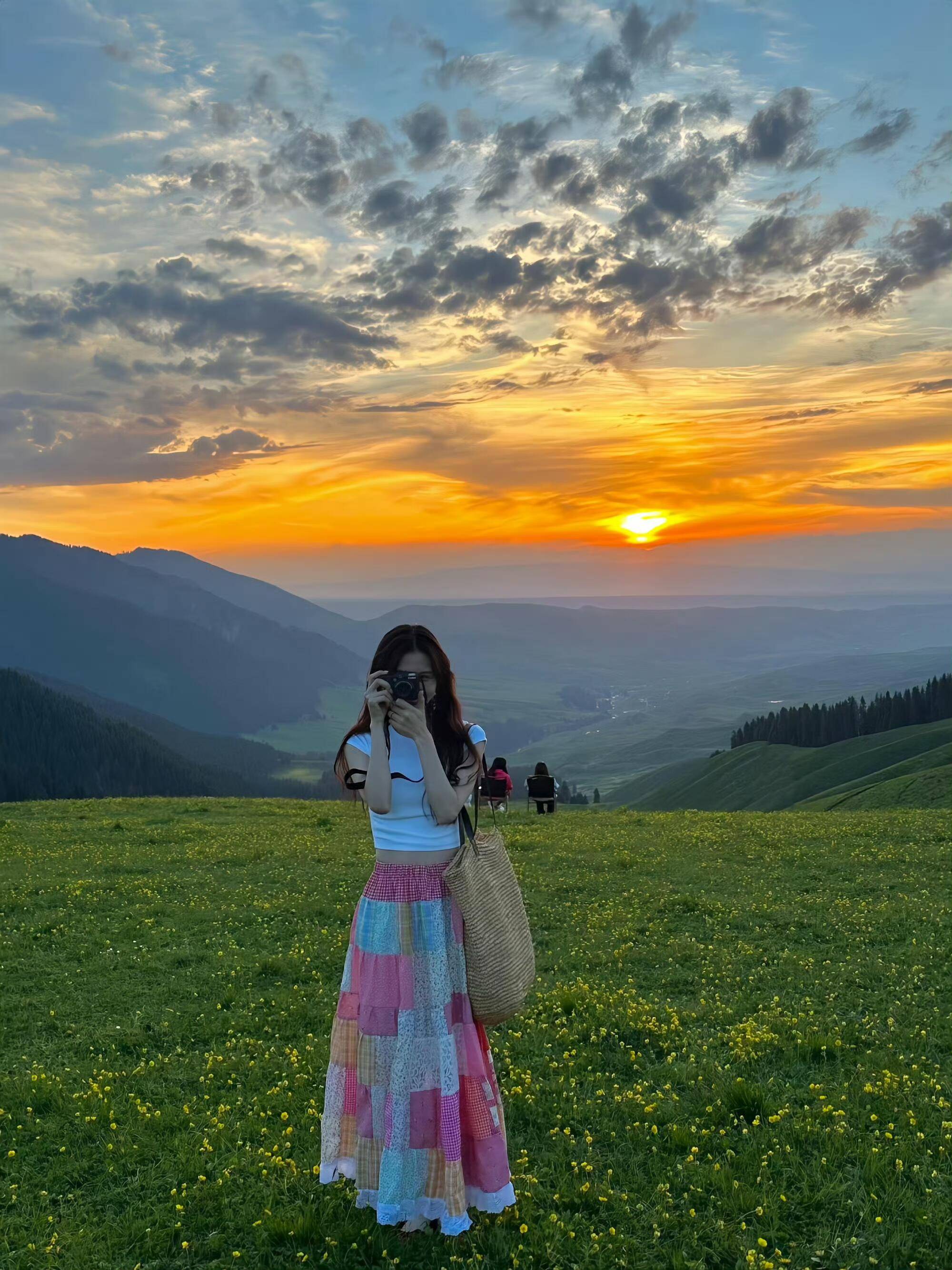 二大一小去新疆旅游十天九晚亲子专享,南北疆大环线火焰山10日当地