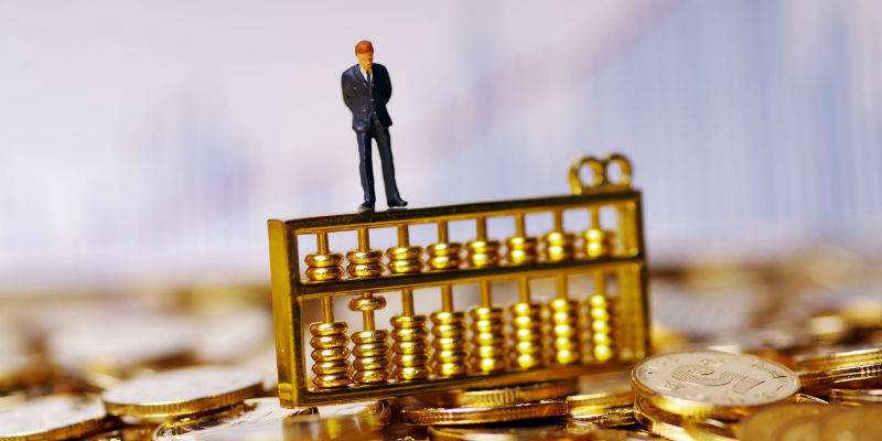 2023年公募基金业绩红黑榜:北交所主题基金夺魁 新能源基金垫底_全年