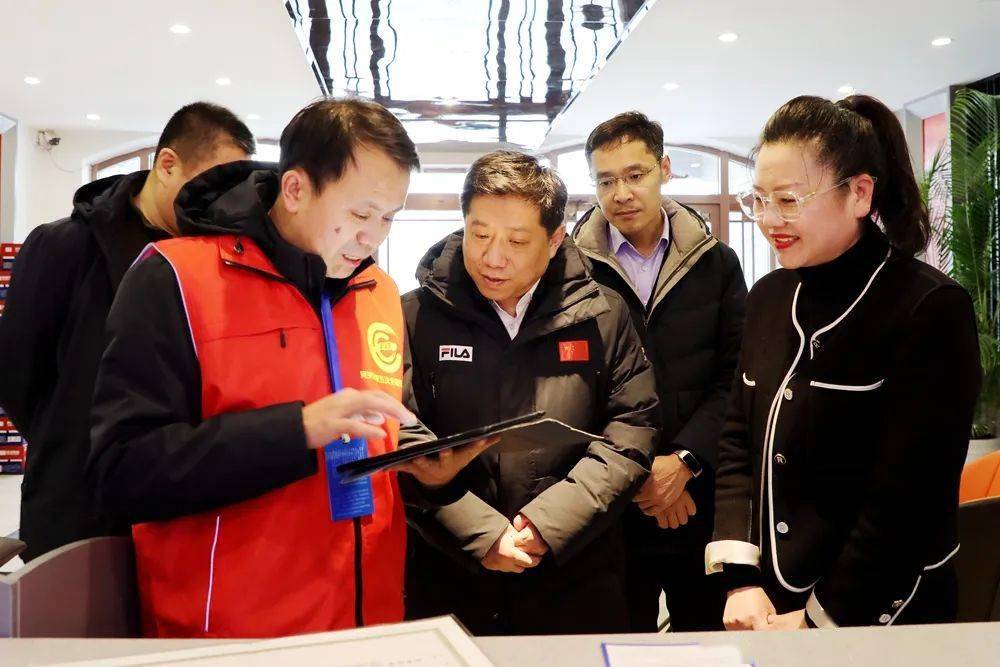 1月4日,旗委副书记,旗长宗哲调研指导阿荣旗第五次全国经济普查登记