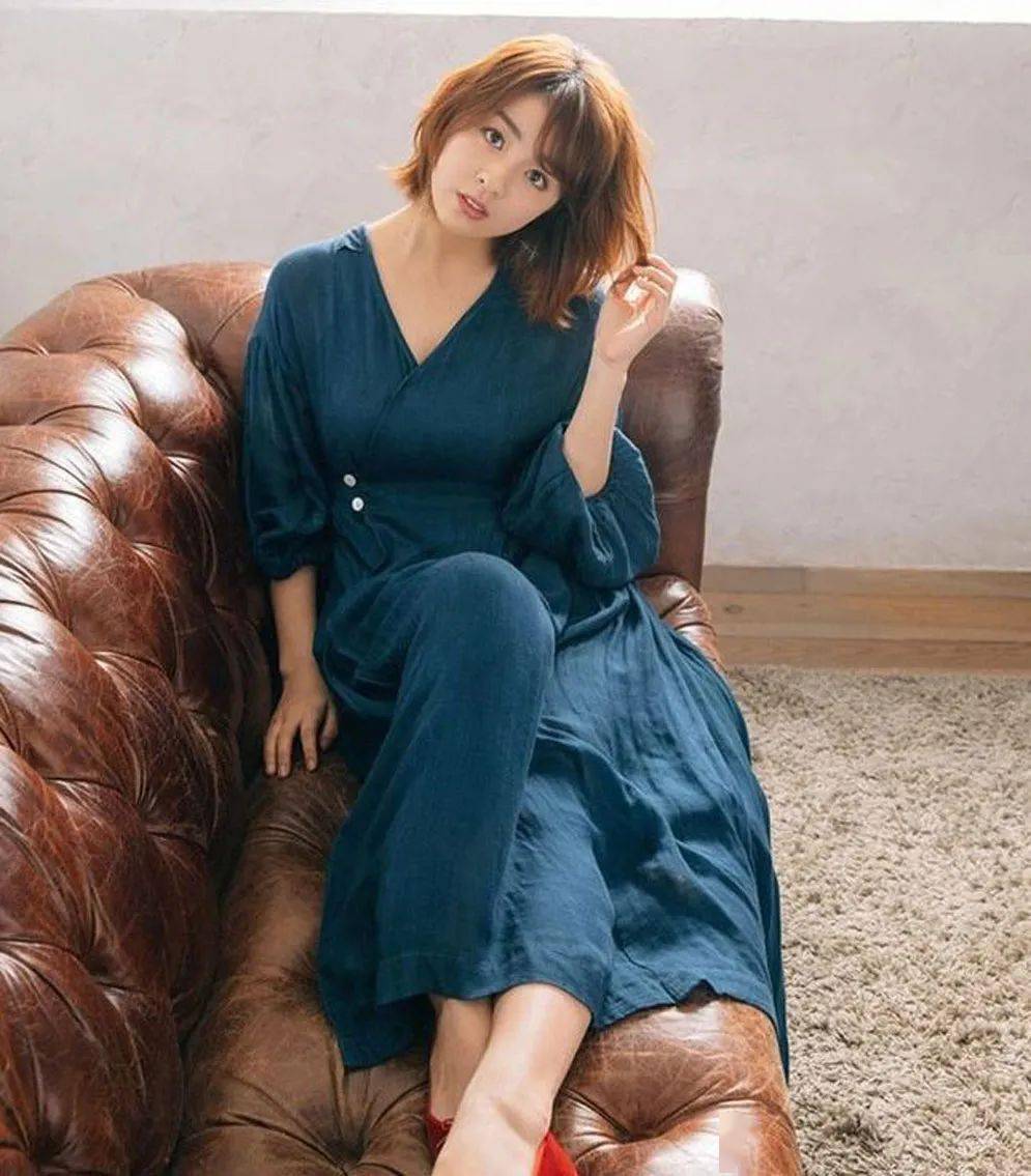 翻牌||南野拓实极品女友,出道10年_日本_百合_作品