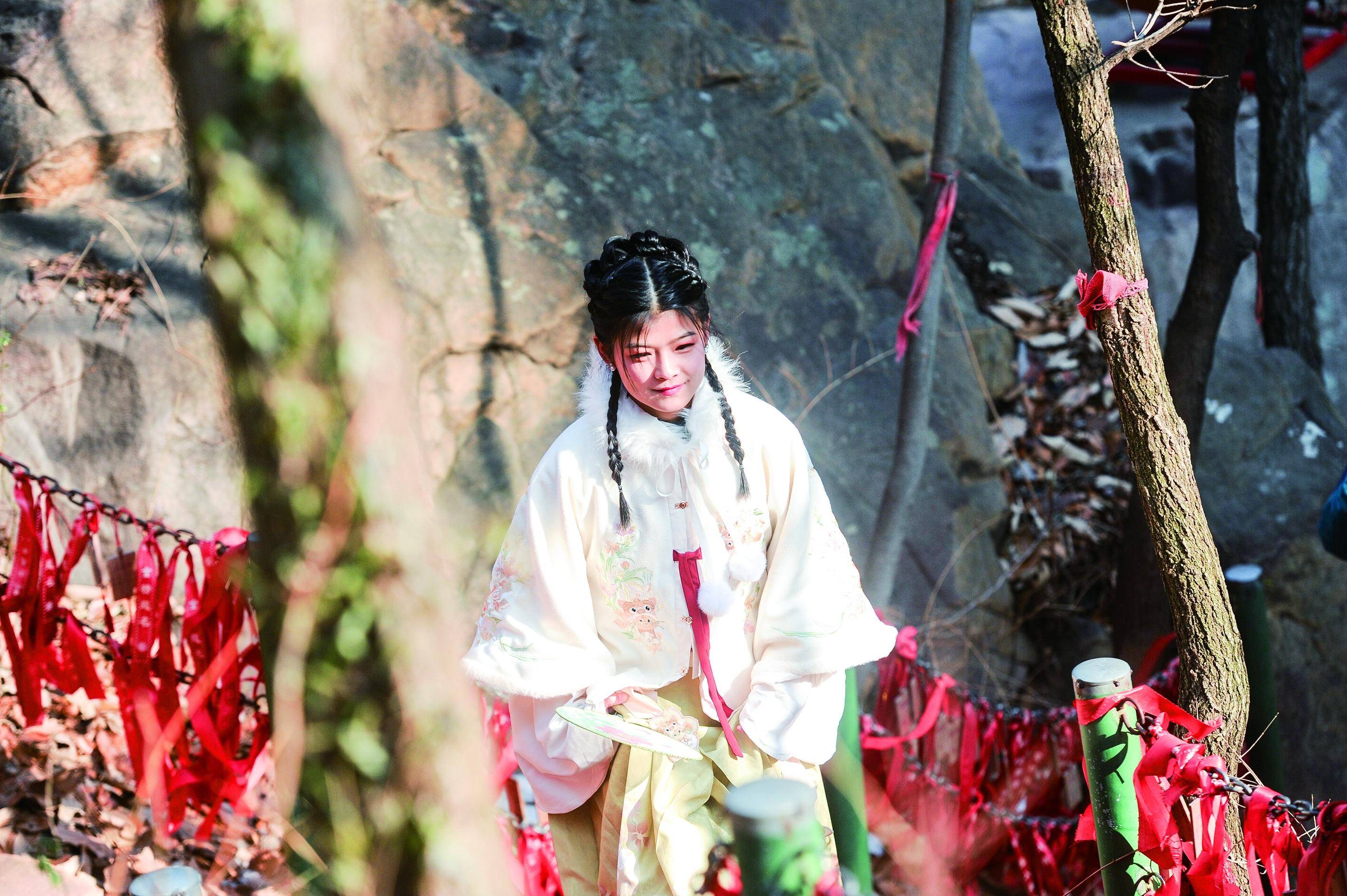 汝州龙凤山滑雪场门票图片