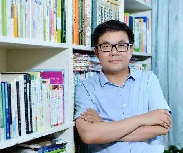 高子阳:2023年我最喜欢的十本书——以书为伴的人生是幸福的_教育