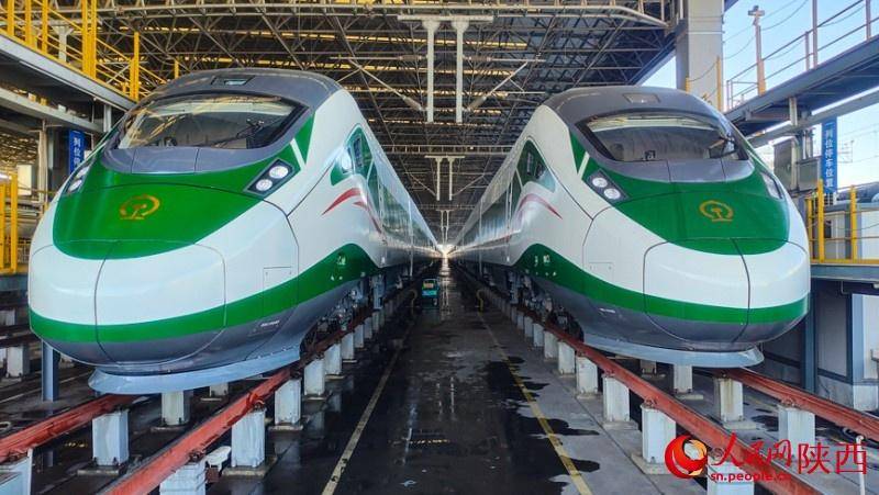 cr200j—c型"复兴号"动力集中型动车组首次亮相西北_搜狐汽车_搜狐网