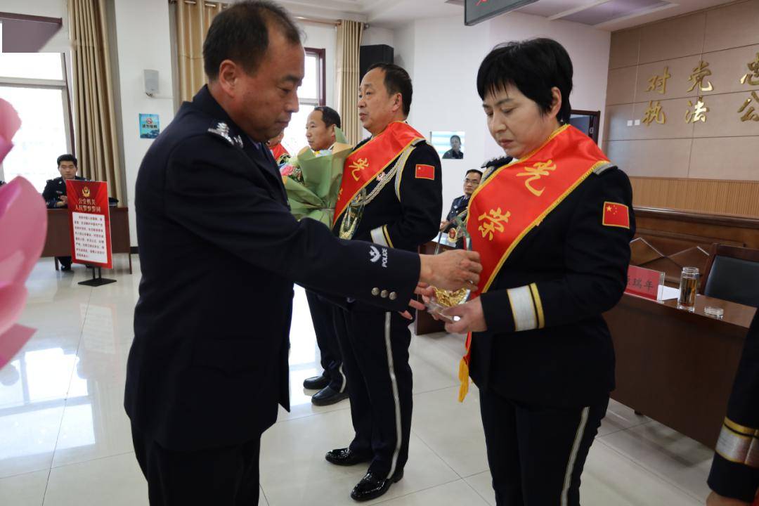 岁月见初心,薪火再相传_同志_公安局_交城县