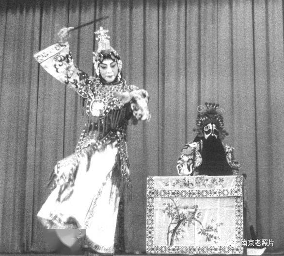 梅蘭芳1956年在南京人民大會堂公演時的珍貴老照片_先生_表演_演出