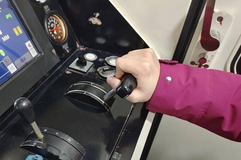 今天组个群,一起进来聊个天!