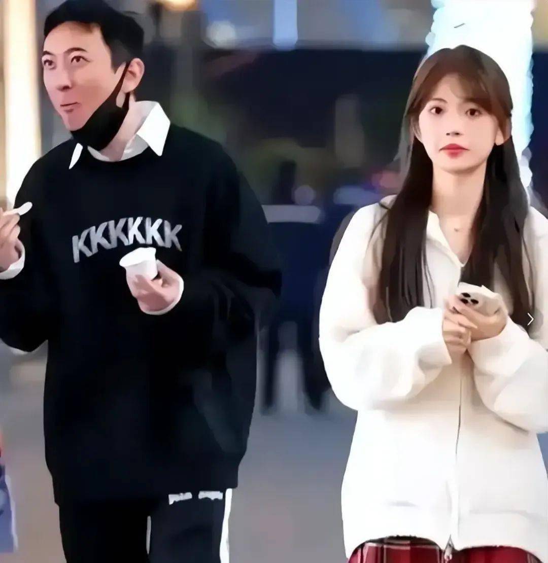 王思聪新女友曝光两人爱巢,宣称这是第二个家,女主人气质十足