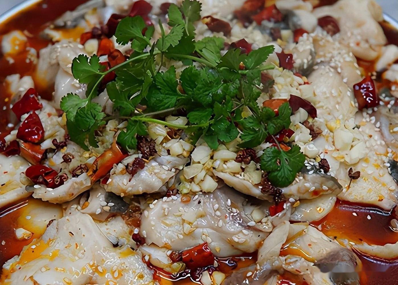 水煮鱼怎么做才好吃?分享解馋做法,嫩香鲜辣,家人都爱吃_口感_鱼肉_花