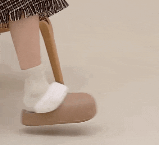一脚踩进棉花堆里了!_双脚_活动_设计