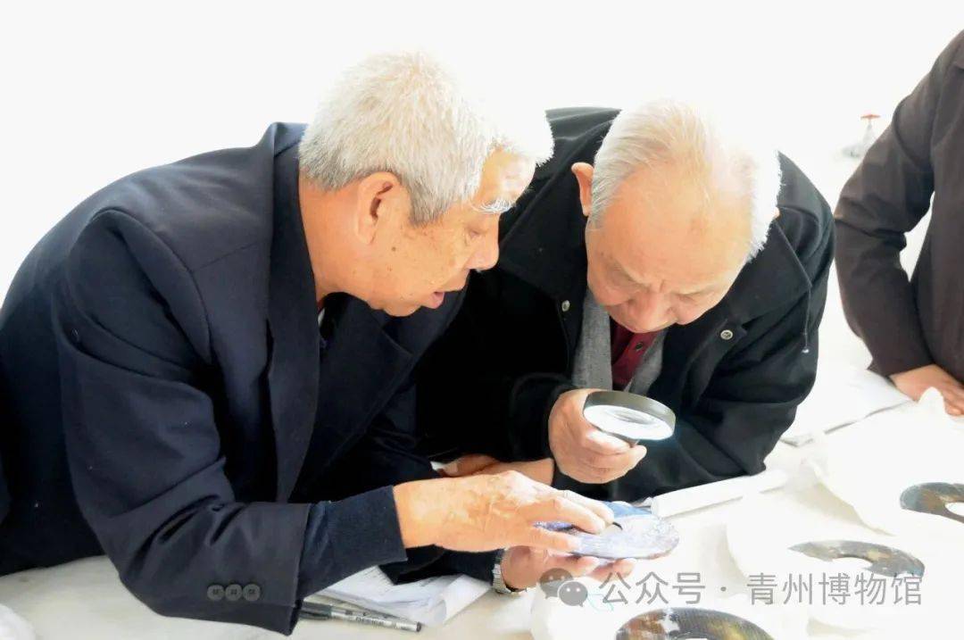 动态 | 传承榜样精神 续写事业新篇——青州市博物馆原馆长夏名采获评