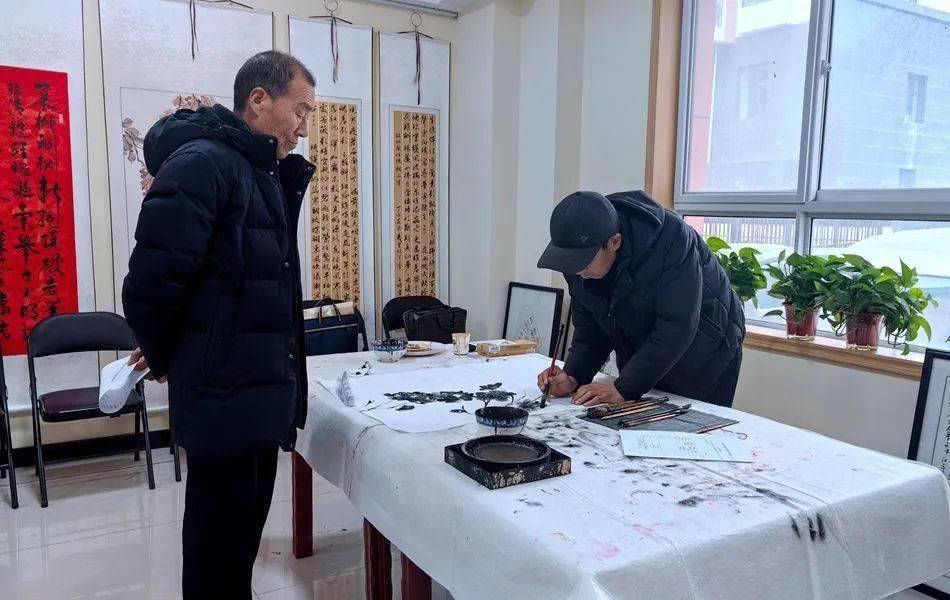 麦积区民族书画家协会举办迎春笔会_文化_天水_甘肃