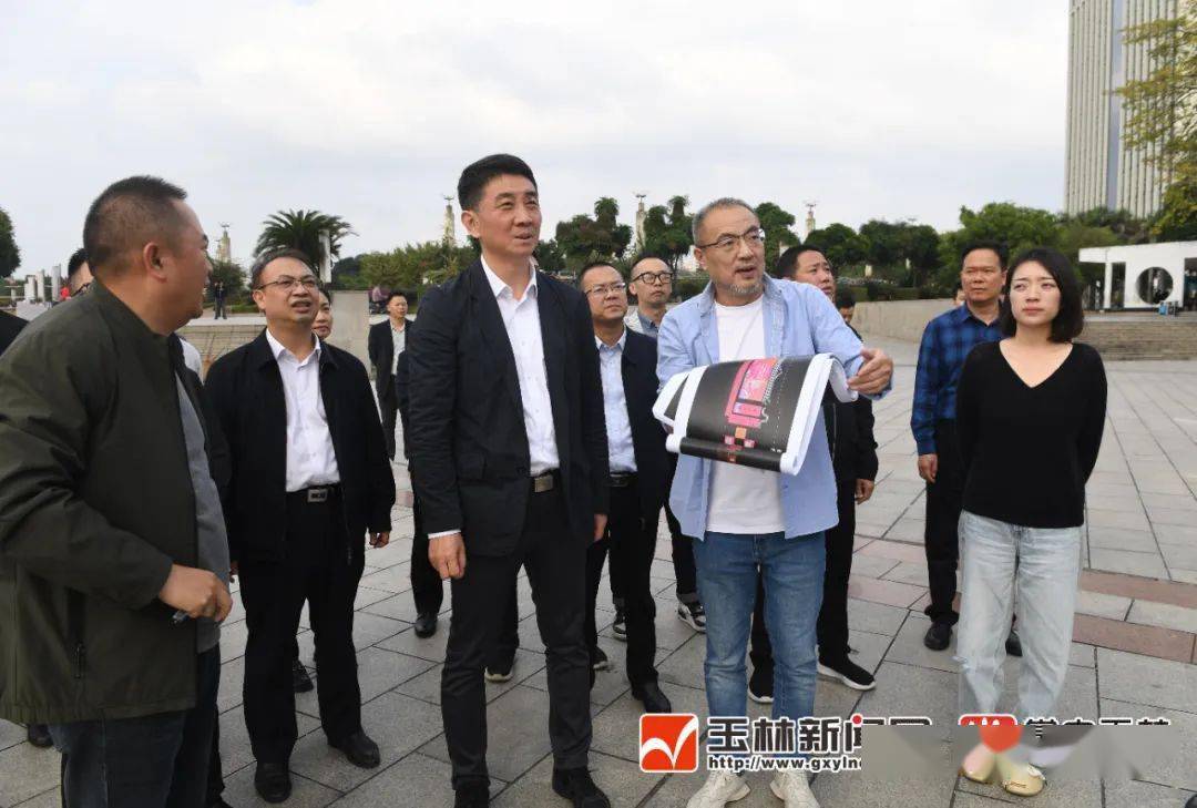 1月18日,市委书记王琛在玉林城区实地调研检查首届玉林市"佼佼街"迎春
