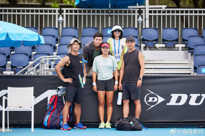 关注|"球友团"助力王雅繁实现新突破_澳网_训练_郑洁