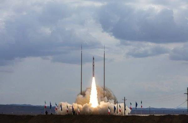 伊朗成功发射一颗科研卫星，刷新该国卫星轨道高度纪录-精研拍拍网