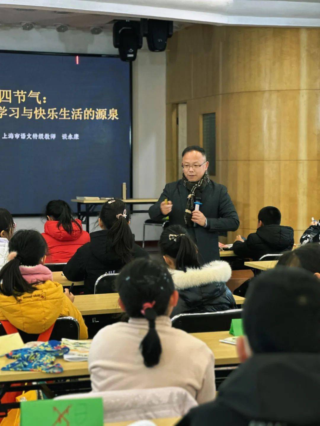 课代表也将跟随同学们进行拍摄体验沉浸式人文大课堂边玩边学游上海之